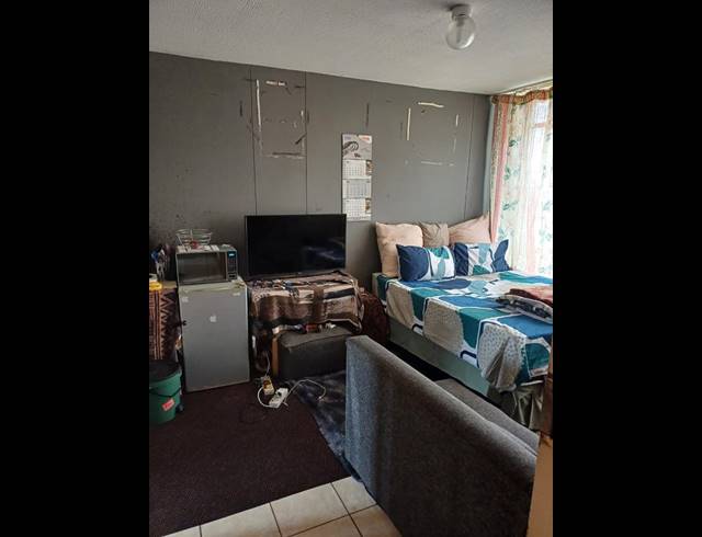 5 BEDROOM APARTMENT FOR SALE IN SUNNYSIDE